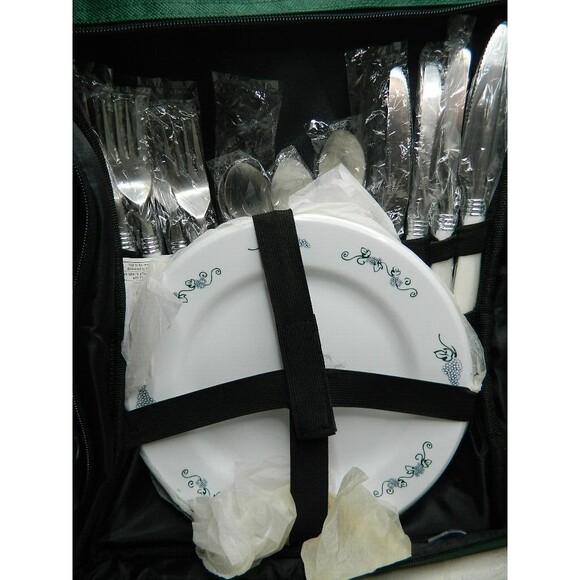 Picnic Essentials Picnic Backpack with Service for 4 plus more NWT - Picture 7 of 11